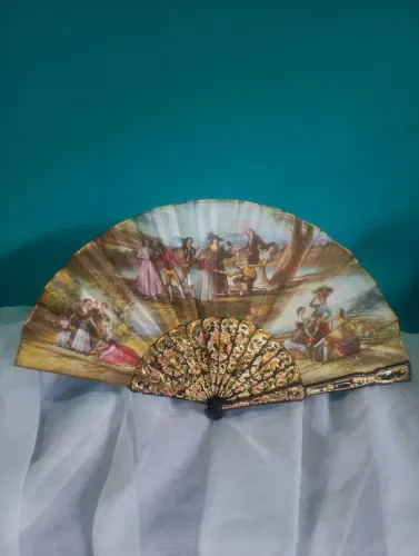 Antigo leque espanhol em tecido <br><br>