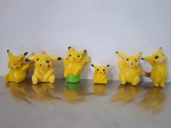 Lote Miniatura Pikachu Original dos anos 90 - 6 unidades