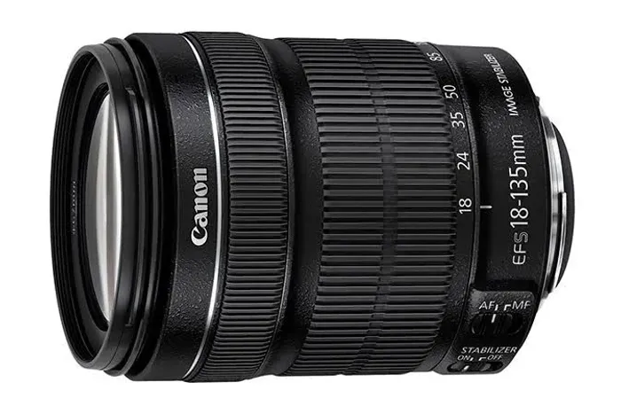 Lente Canon EFS 18-135mm IS seminova