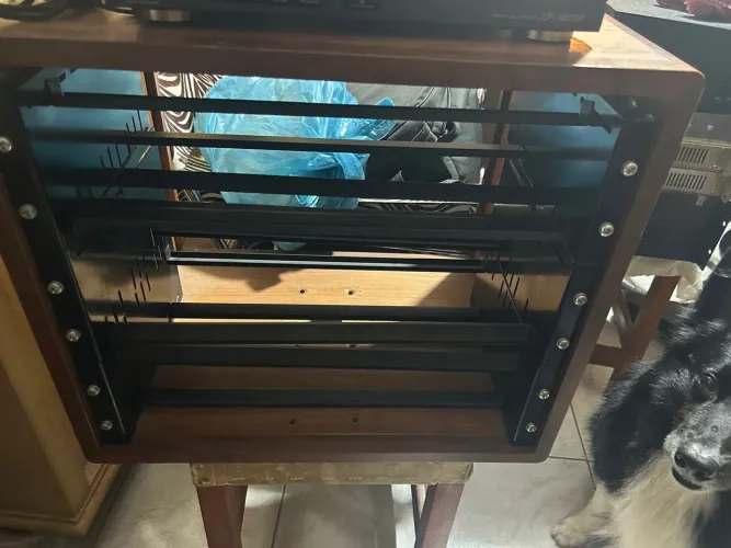 Rack Inglês para equipamentos de audio 