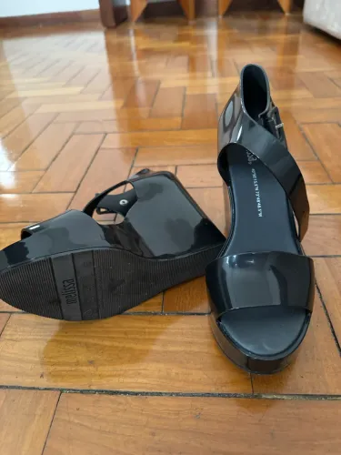 Melissa mar wedge