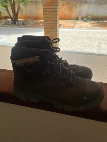 Bota Masculina CAT camuflado nova 