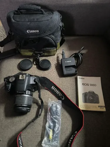 Câmera profissional Canon EOS 500D