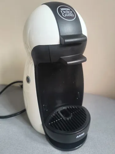 Cafeteira Nescafé Dolce Gusto