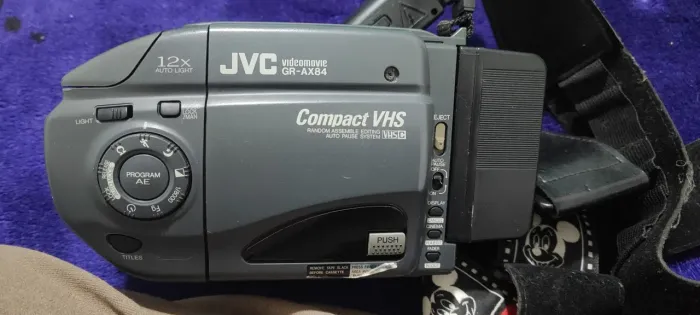 Filmadora JVC GR AX84 