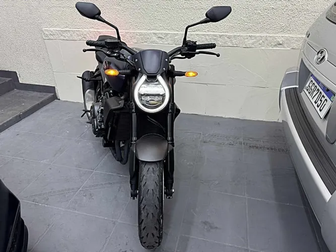 Honda CB 1000R Black Edition 2024 - Apenas 3.000 kms 