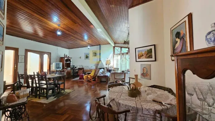 Casa em Condomínio São Joaquim, Vinhedo - 3 suítes, 4 vagas, financiamento aceito