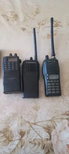 lote de radio comunicador  pra reparo 