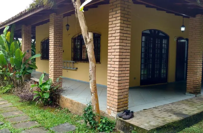 Casa de Praia para Venda em Ubatuba, Praia Brava, 4 dormitórios, 2 banheiros, 6 vagas