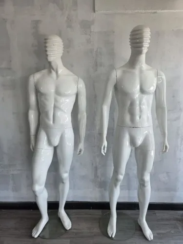 Manequins masculinos 