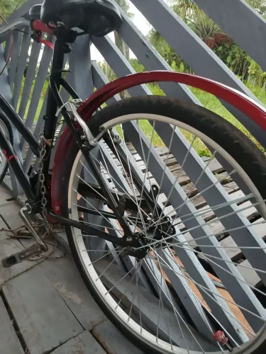Bicicleta seminova cor preta com vermelhoWhatsApp * 