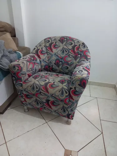 Poltrona de sala conservada, ótimo estado