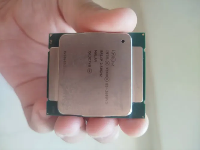 VENDO XEON NUNCA USADO