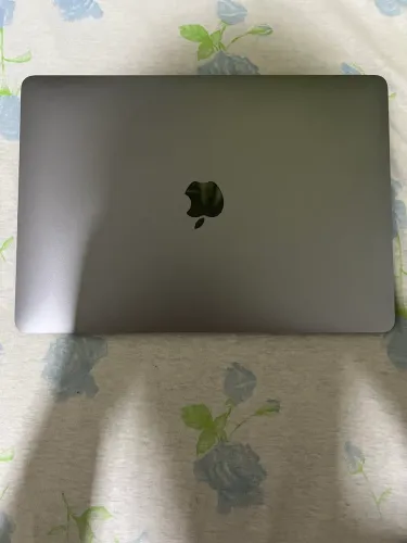 MACBOOK APPLE - VENDO OU TROCO POR NOTEBOOK GAMER
