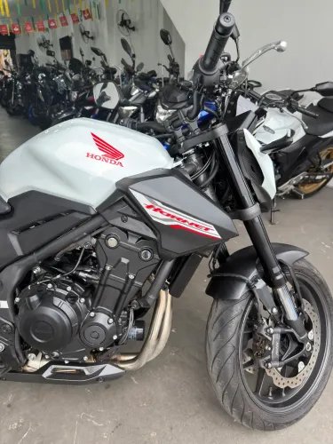 CB 500 HORNET 25/26 já emplacada 2026 e transferida 