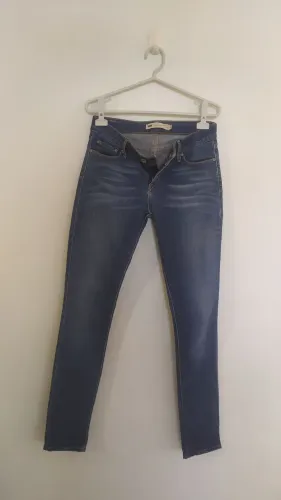 Calça jeans feminina Levis original Skinny Tam P 
