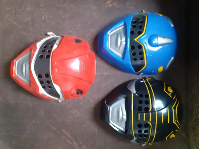 KIT POWER RANGERS - MASCARAS e ACESSORIOS