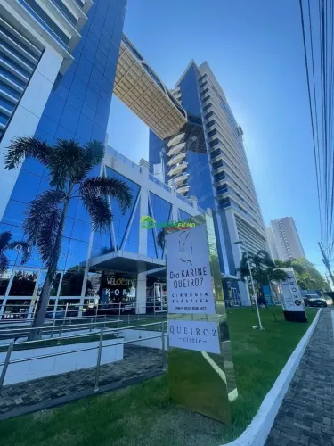 Ampla loja comercial com mezanino no Manhattan River Center