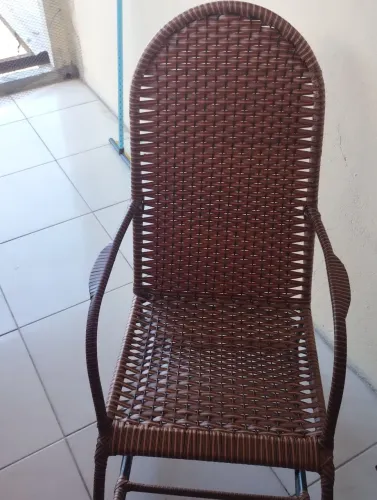 Vendo cadeira de balanço semi nova