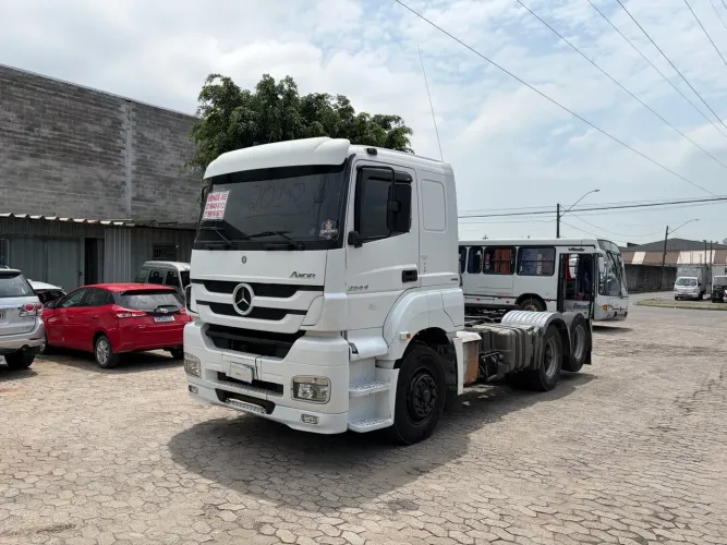 Mercedes Benz 2544 ano 2012 automático 6X2 com kit hidráulico 40 MIL ABAIXO DA FIPE