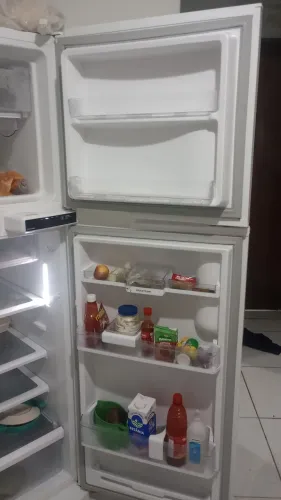 Geladeira semi-nova Brastemp