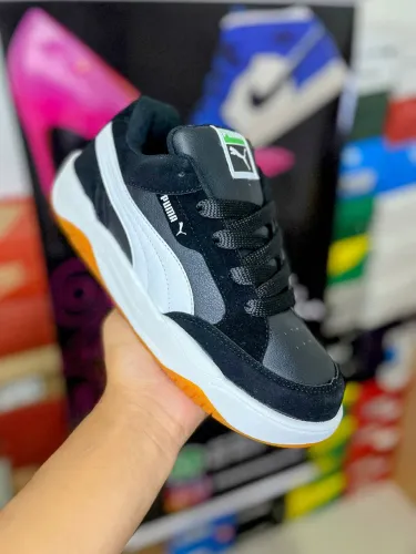 Tênis Puma preto bem estiloso