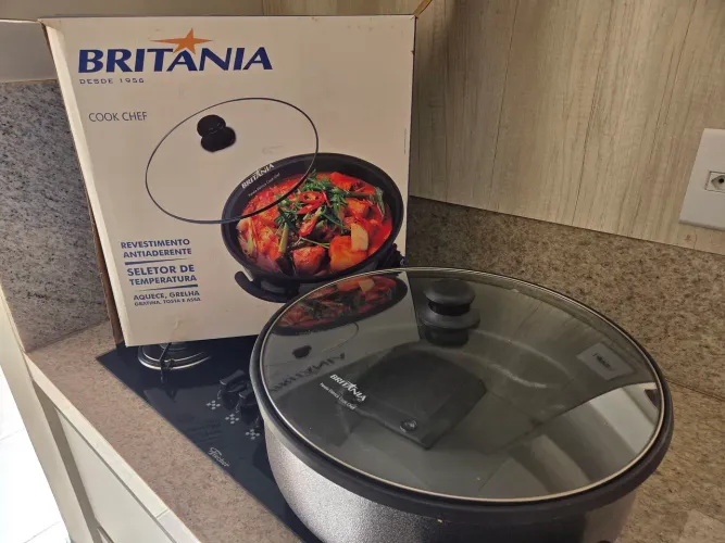 ?Panela Elétrica Britânia Cook?Chef?1200?W?-?Excelente estado