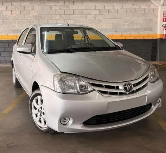 Toyota Etios X 1.3 Flex 16V 5P Mec. 2015