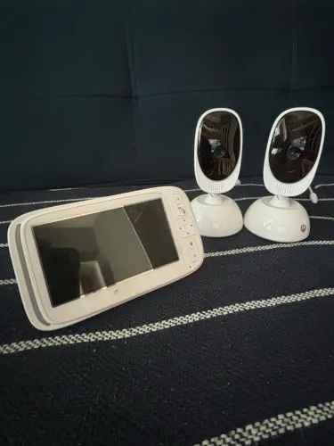 Babá eletrônica Motorola com duas câmeras 