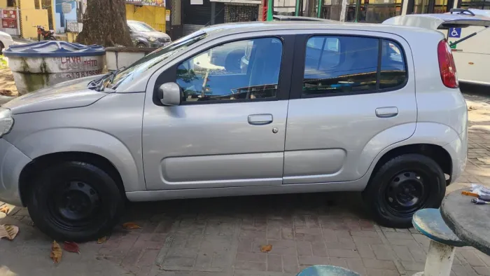 Fiat Uno Vivace/rua 1.0 EVO Fire Flex 8V 5P 2013