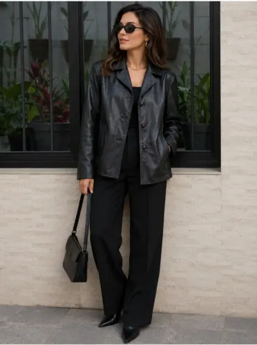 Blazer de Couro Legítimo Feminino Preto M