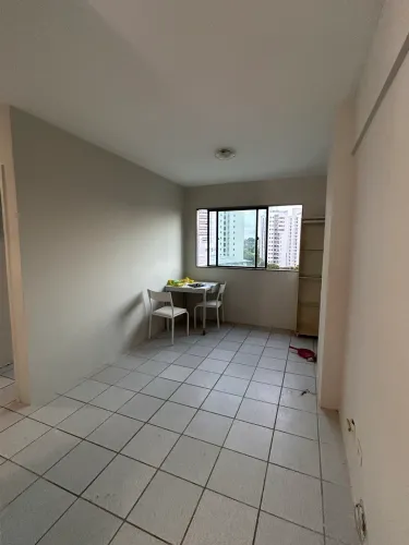 Alugo apartamento no bairro Parnamirim