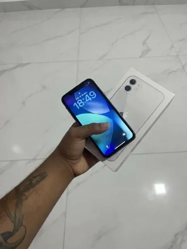 IPHONE 11 (BOM ESTADO)
