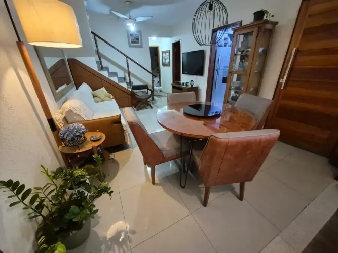 COBERTURA DUPLEX ESPETACULAR EM NILÓPOLIS!