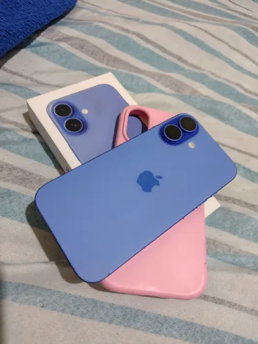 Vende iPhone 16 novo sem detalhes pouco tempo de uso caixa tudo certinho