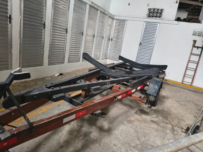 Carreta rodoviária completa para barco ou Motos