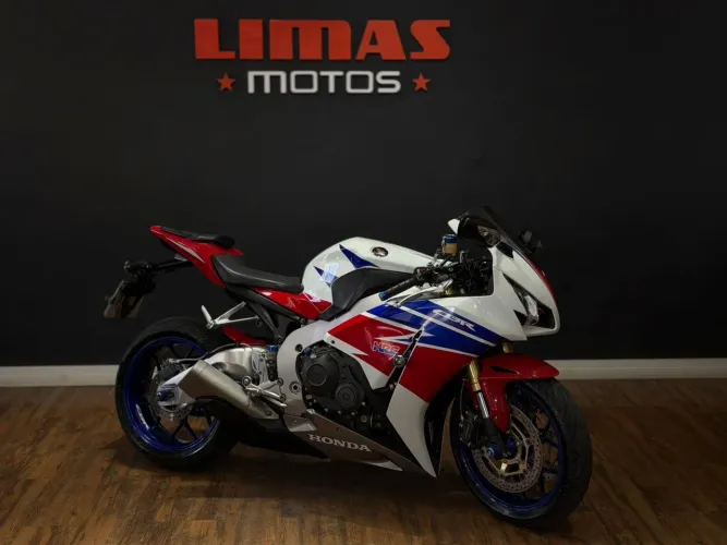CBR FIREBLADE 1000 Branca 2013 - Apenas 22.500 KM.