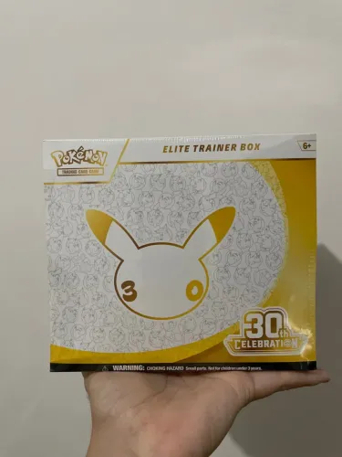 ETB INGLES POKEMON 30 ANOS ELITE TRAINER BOX