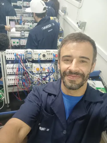 Evandro prestação de serviços, agilidade e confiança. Atendo região central de Curitiba