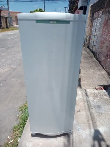Geladeira Consul degelo seco em perfeito estado de conservação e funcionando bem