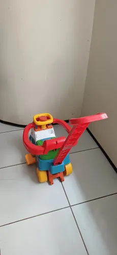 Vendo carrinho de passeio para bebê Totoka.