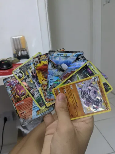 Cartas pokemon originais, 8 ultra raras + 80 cartas