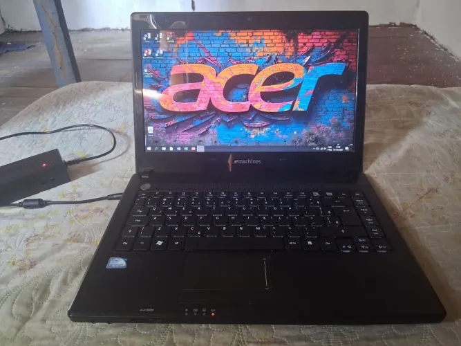 Notebook eMachines eMD728 - 6GB RAM + SSD