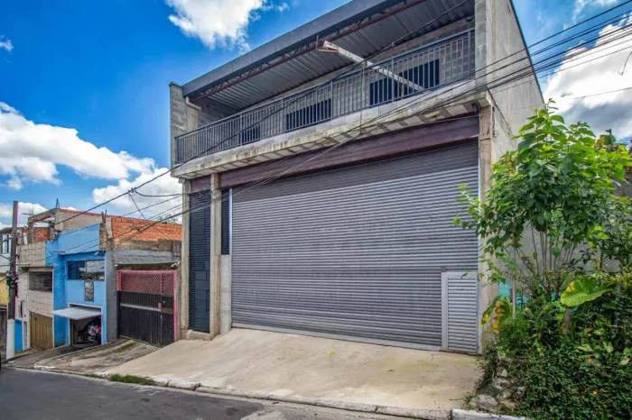 Prédio comercial na Rua do Ensino, 532 250 m²