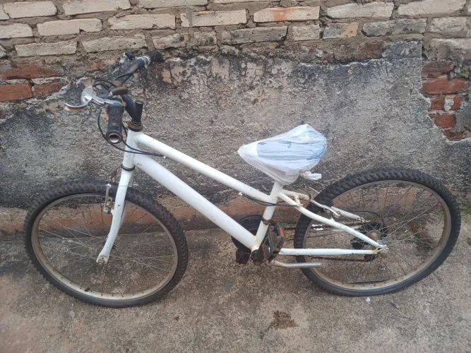 Bicicleta para arrumar 