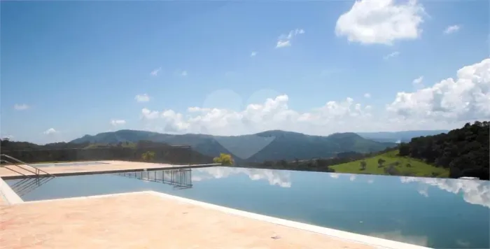 Terreno / Lote à venda no Condomínio Altavis Aldeia em Santana de Parnaíba/SP