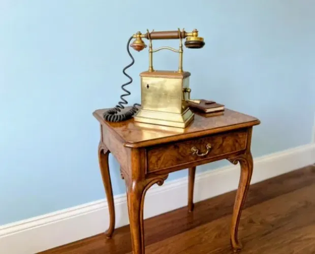 Raridade- Telefone Castiçal centenário