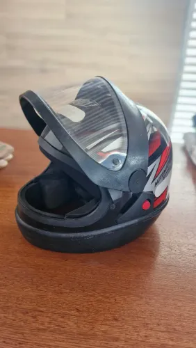 Capacete para Moto Usado - Viseira Transparente