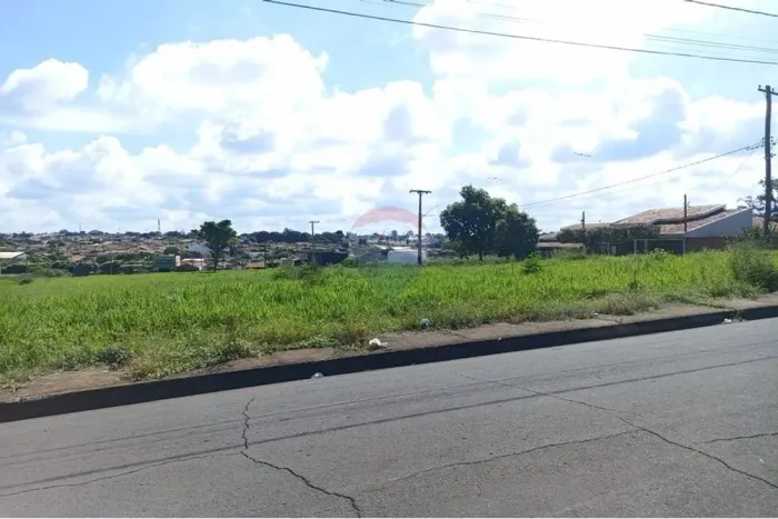 Bairro em expansão! Terreno plano, ideal para construção residencial ou comercial.