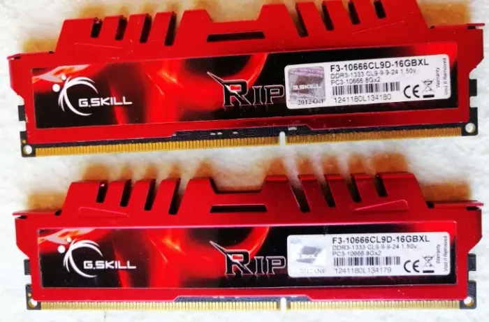 Memória RAM DDR3 1333 16 GIGAS G.SKILL RIPJAWS X - 120 Reais os 2 pentes (8 gicas cada)